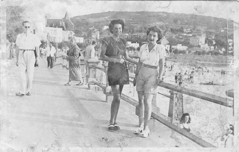 Steffi Hammerschlag and Lilo Oppenheim, Pirapolis, Uruguay, c. 1946. With kind permission of
                                    Andreas Wittenberg.